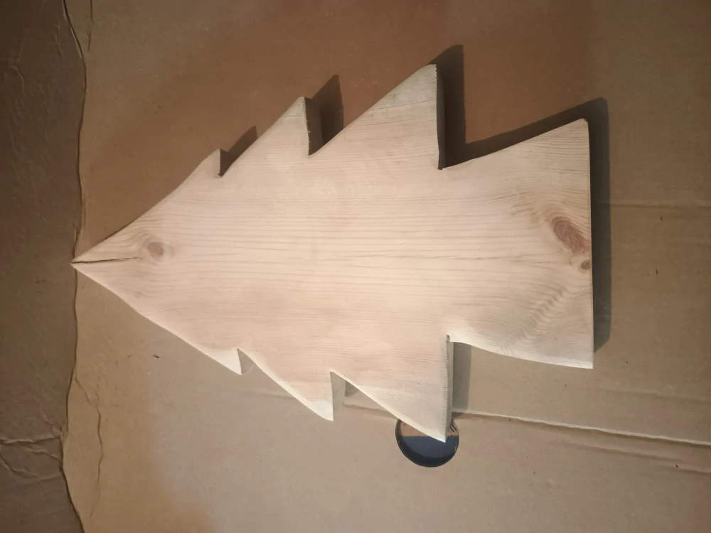 Stromek dřevěný 30cm +